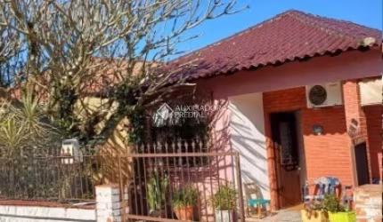 Casa com 2 quartos à venda na Rua Vinte e Dois de Abril, 275, Nossa Senhora das Graças, Canoas, 80 m2 por R$ 360.000