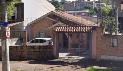 Casa com 2 quartos à venda na Rua Dom João VI, 254, Medianeira, Porto Alegre, 120 m2 por R$ 385.000