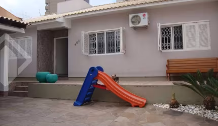 Casa em condomínio fechado com 3 quartos à venda na Rua Dona Adda Mascarenhas de Moraes, 458, Jardim Itu Sabará, Porto Alegre, 130 m2 por R$ 1.099.000