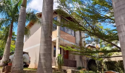 Casa com 2 quartos à venda na Rua Novo Hamburgo, 870, Parque Amador, Esteio, 330 m2 por R$ 636.000