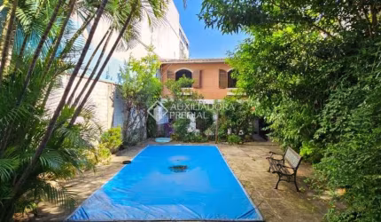 Casa com 6 quartos à venda na Rua Felipe de Oliveira, 734, Petrópolis, Porto Alegre, 400 m2 por R$ 1.680.000