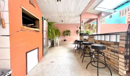 Casa com 4 quartos à venda na Rua Abaeté, 771, Sarandi, Porto Alegre, 329 m2 por R$ 1.790.000
