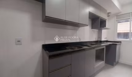 Apartamento com 2 quartos para alugar na Rua Airton Ferreira da Silva, 295, Humaitá, Porto Alegre, 45 m2 por R$ 1.900