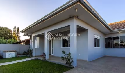 Casa com 4 quartos à venda na Porto Alegre, 443, Praia Paraíso, Torres, 280 m2 por R$ 1.282.500