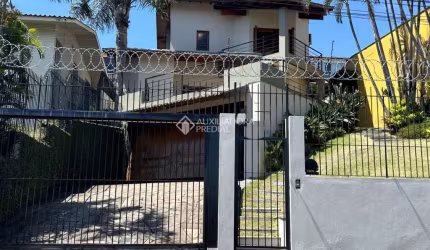 Casa com 3 quartos à venda na Rua Gramado, 359, Ouro Branco, Novo Hamburgo, 237 m2 por R$ 890.000