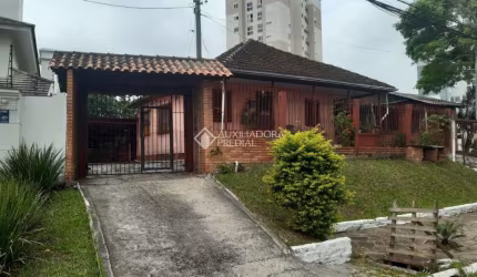 Casa com 5 quartos à venda na Rua Itararé, 13, Pátria Nova, Novo Hamburgo, 117 m2 por R$ 430.000