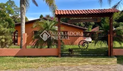 Casa em condomínio fechado com 3 quartos à venda na Rs 040 - Parada 90, 1265, Águas Claras, Viamão, 300 m2 por R$ 600.000