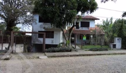 Casa com 4 quartos à venda na Rua Professor Xavier Simões, 253, Tristeza, Porto Alegre, 520 m2 por R$ 1.249.000