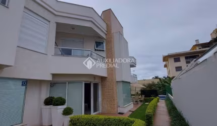 Casa em condomínio fechado com 3 quartos à venda na Rua das Baleias Franca, 222, Jurerê, Florianópolis, 223 m2 por R$ 2.300.000