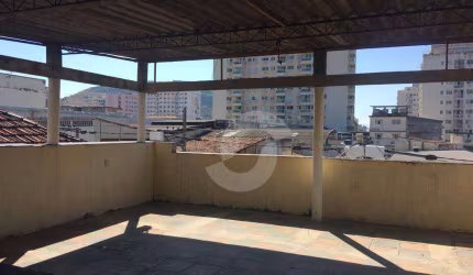 Casa com 4 dormitórios à venda, 200 m² por R$ 650.000,00 - Centro - Niterói/RJ
