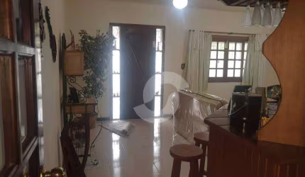 Casa à venda, 303 m² por R$ 890.000,00 - Maria Paula - Niterói/RJ