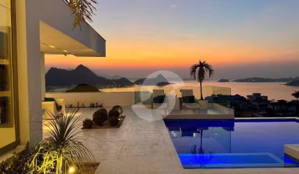 Casa de luxo em Niterói à venda