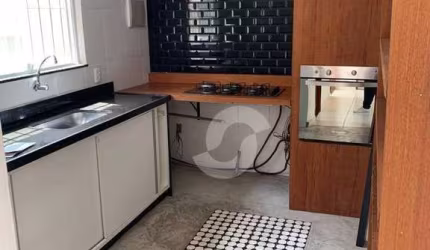Casa com 2 dormitórios para alugar, 72 m² por R$ 2.145,93/mês - Maria Paula - São Gonçalo/RJ
