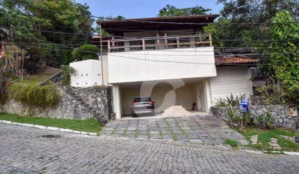 Casa com 4 dormitórios 3 suítes à venda, 339 m² por R$ 950.000 - Pendotiba - Niterói/RJ