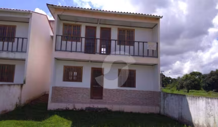 Casa duplex com 2 dormitórios à venda, 87 m² por R$ 170.000,00 - Retiro São Joaquim - Itaboraí/RJ
