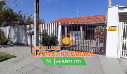 Casa de Alvenaria com 4 quartos sendo 2 suíte com Edícula e piscina