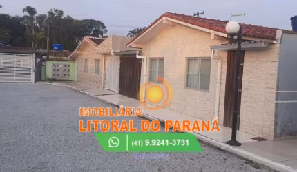 Casa em Condomínio 2 Quartos  Bal. Costa Azul.