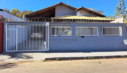 Casa com 3 quartos à venda na Rua João Pinheiro, 335, Santo Antônio, Vespasiano por R$ 670.000