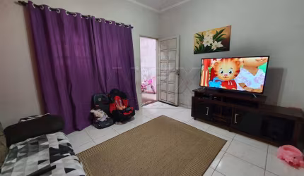 Casa com 2 quartos à venda na Rua Maria Honória D'Ávila Engler, Vila Jardim Celina, Bauru, 170 m2 por R$ 250.000