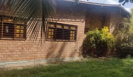 Casa com 3 dormitórios à venda por R$ 750.000,00 - Praia de Carapibus - Conde/PB