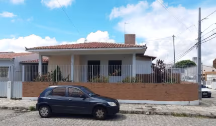 Casa com 4 dormitórios à venda, 263 m² por R$ 950.000 - Torre - João Pessoa/PB