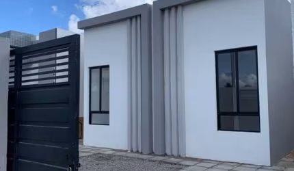 DUAS LINDAS CASAS LOCALIZADA NO BAIRRO DE VALENTINA/PARATIBE EM FASE FINAL DE ACABAMENTO
