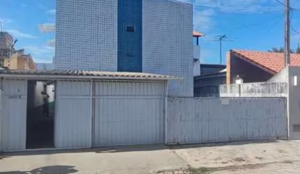 Apartamento com 2 dormitórios à venda por R$ 165.000 - João Paulo II - João Pessoa/PB