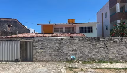 Casa com 3 dormitórios à venda, 180 m² por R$ 900.000,00 - Bessa - João Pessoa/PB