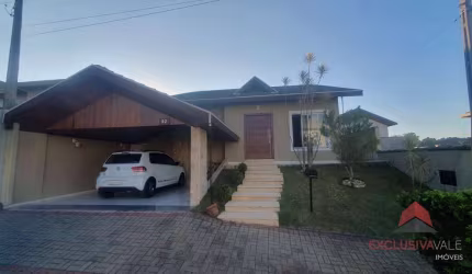 Casa com 3 dormitórios sendo 1 suíte  à venda, 150 m² por R$ 905.000 - Condomínio Residencial Mantiqueira - São José dos Campos/SP