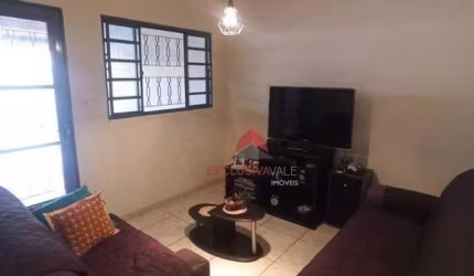 Casa com 3 dormitórios à venda, 140 m² por R$ 396.000,00 - Parque São Luís - Taubaté/SP