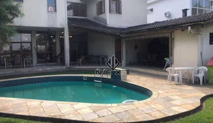 Casa com 4 dormitórios à venda, 556 m² por R$ 4.470.000,00 - Alphaville Residencial 8 - Santana de Parnaíba/SP