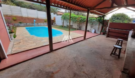 Vendo chácara em Itatiaiuçu de 500m² com 02 quartos e piscina excelente localização.