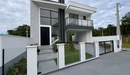 Casa com 4 dormitórios à venda, 190 m² por R$ 1.080.000,00 - Forquilhas - São José/SC