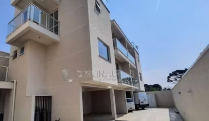 Excelente sobrado de 03 dormitórios