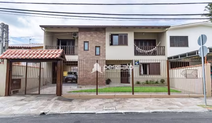 Sobrado à Venda por R$851.100,00 - Centro - Gravataí, RS
