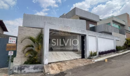 Casa com 4 quartos disponível para financiar em Arniqueira
