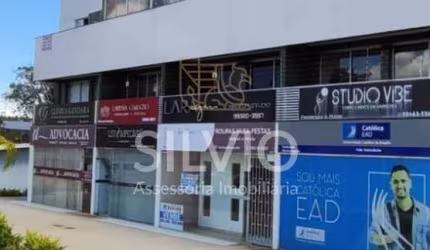 2 lojas comerciais em L (1ª Loja: 45,60m2 2ª Loja: 39,75) na quadra 7 de Sobradinho