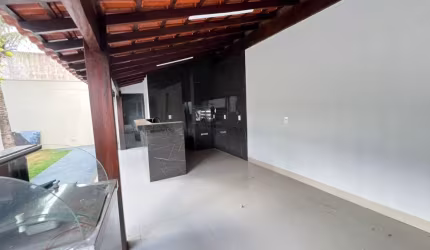 Casa Sobrado, 4 Quartos Sendo 2 Suítes, Varanda Gourmet Com Churrasqueira