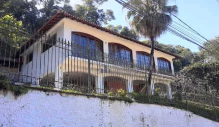 Casa com 3 dormitórios à venda, 254 m² por R$ 949.000,00 - Parque São Clemente - Nova Friburgo/RJ
