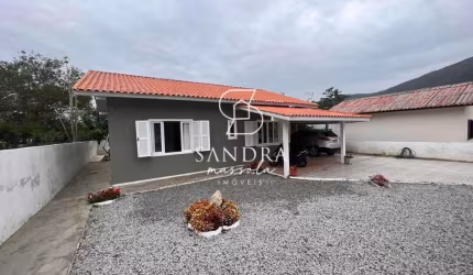 Casa à venda no bairro São João do Rio Vermelho - Florianópolis/SC