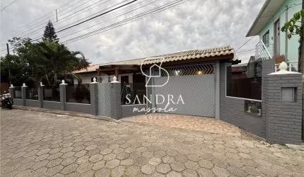 Casa à venda no bairro Ingleses do Rio Vermelho - Florianópolis/SC