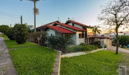 Casa com 3 quartos à venda na Estrada José Affonso Hoher, 421, Lomba Grande, Novo Hamburgo por R$ 890.000