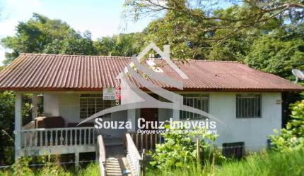 Casa em Alvenaria em um terreno de 490,00 m².