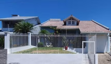 Casa com 3 quartos à venda na Rua Adriano Hugo Bender, 108, Santo Afonso, Novo Hamburgo por R$ 580.000