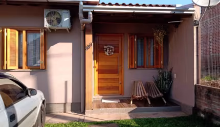 Casa com 2 quartos à venda na Rua Doutor Carlos Meine, 339, Boa Saúde, Novo Hamburgo por R$ 250.000