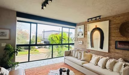 Casa com 3 quartos, 315m²