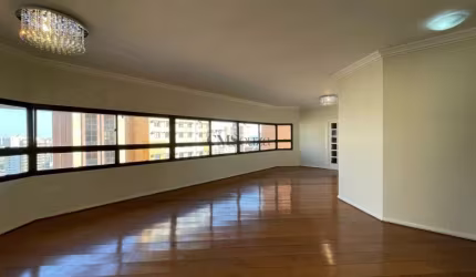 Apartamento reformado no Centro - 330m²