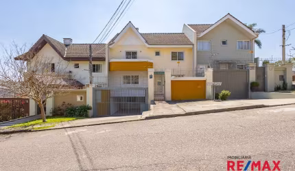 Sobrado com 4 quartos no Vista Alegre, Curitiba PR