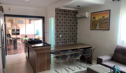 (Permuta ou financiamento) Casa a venda 03 quartos sendo 01 suíte e 02 Demi suíte em Itapema SC