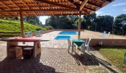 Chácara/Pousada a venda, 03 casas, 07 quartos, em ótima localização em São José dos Pinhais PR